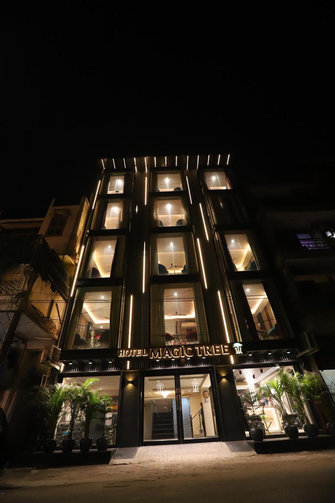 Hotel The Magic Tree - Paharganj New Delhi Eksteriør billede